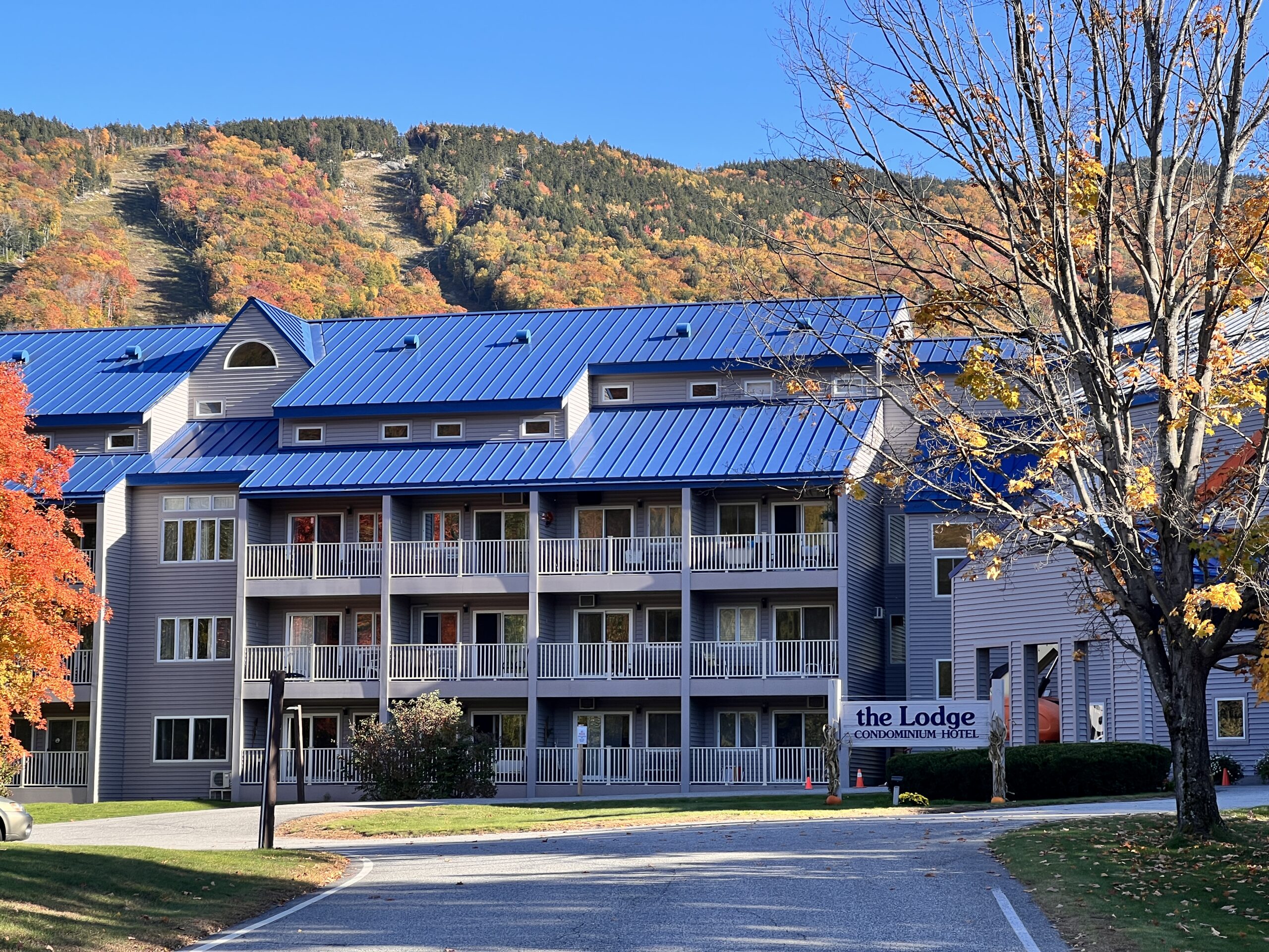 Lodge at Lincoln Station Exterior